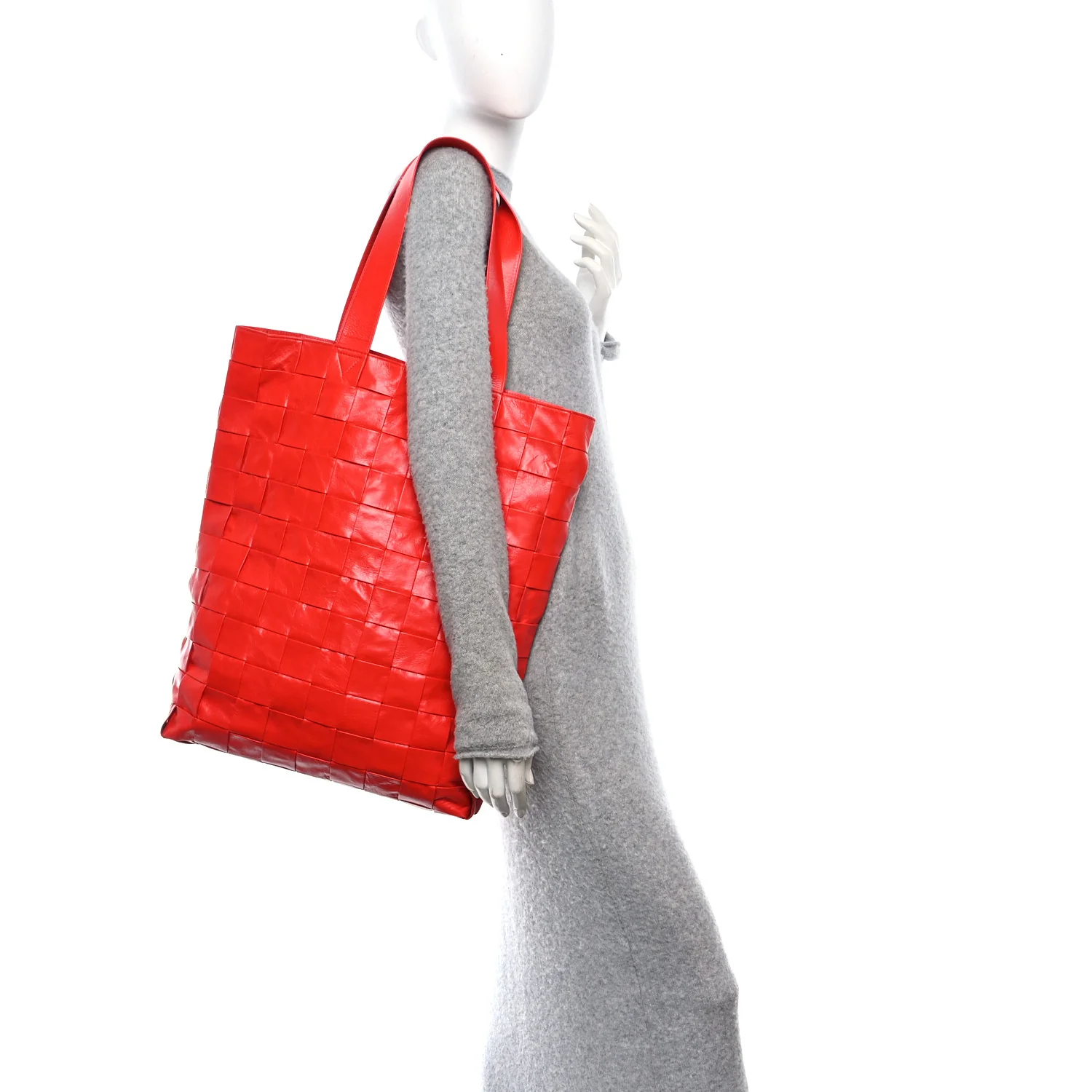 Calfskin Maxi Intrecciato Cassette Tote Tomato - Image 2