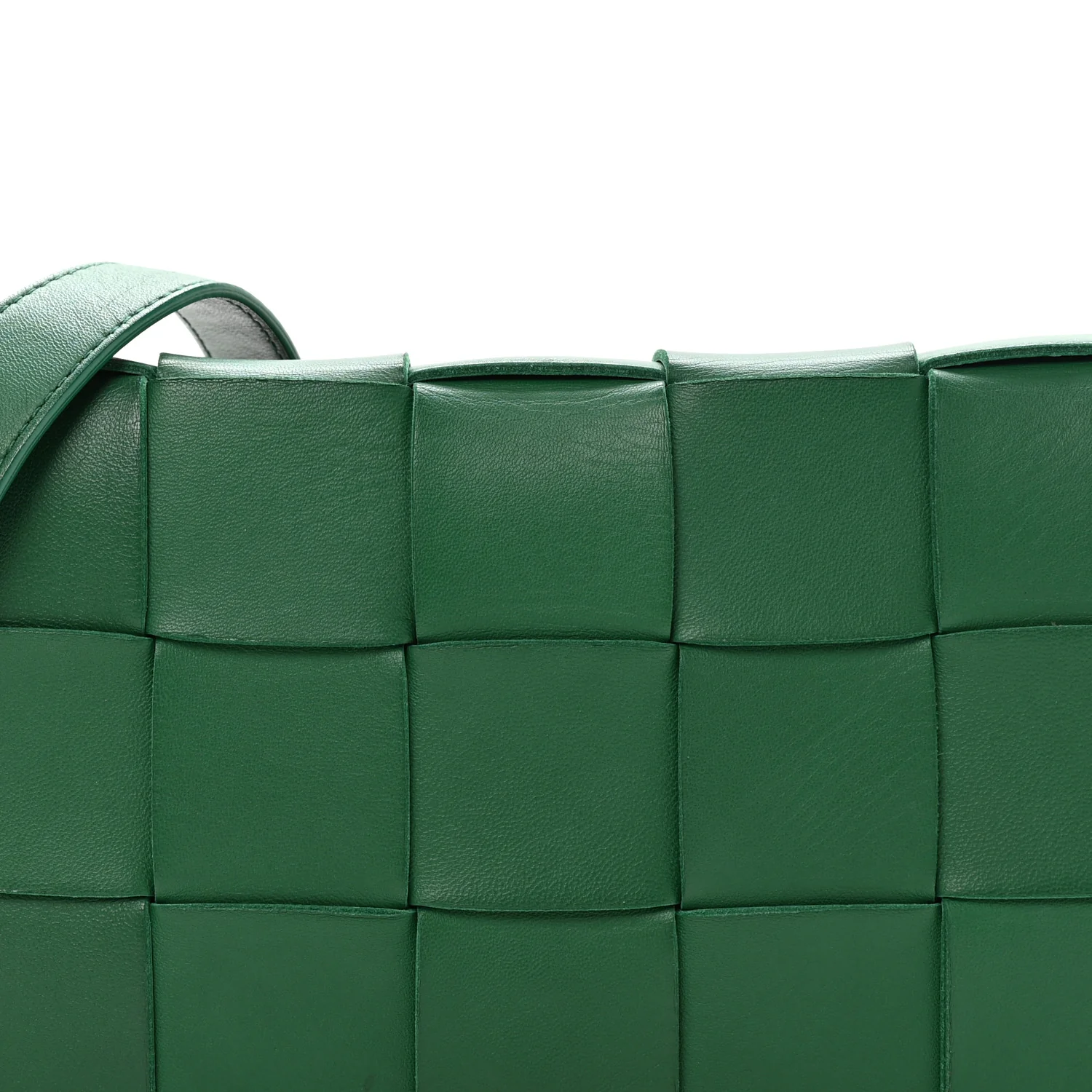 Lambskin Maxi Intrecciato Cassette Crossbody Bag Racing Green - Image 8
