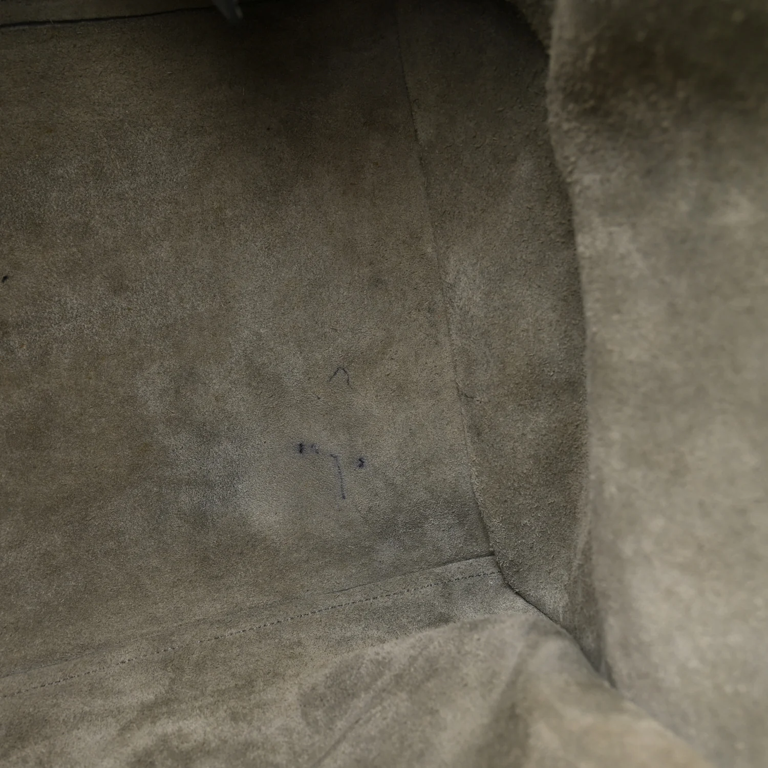 Supple Grained Calfskin Medium Big Bag Grey - Image 10