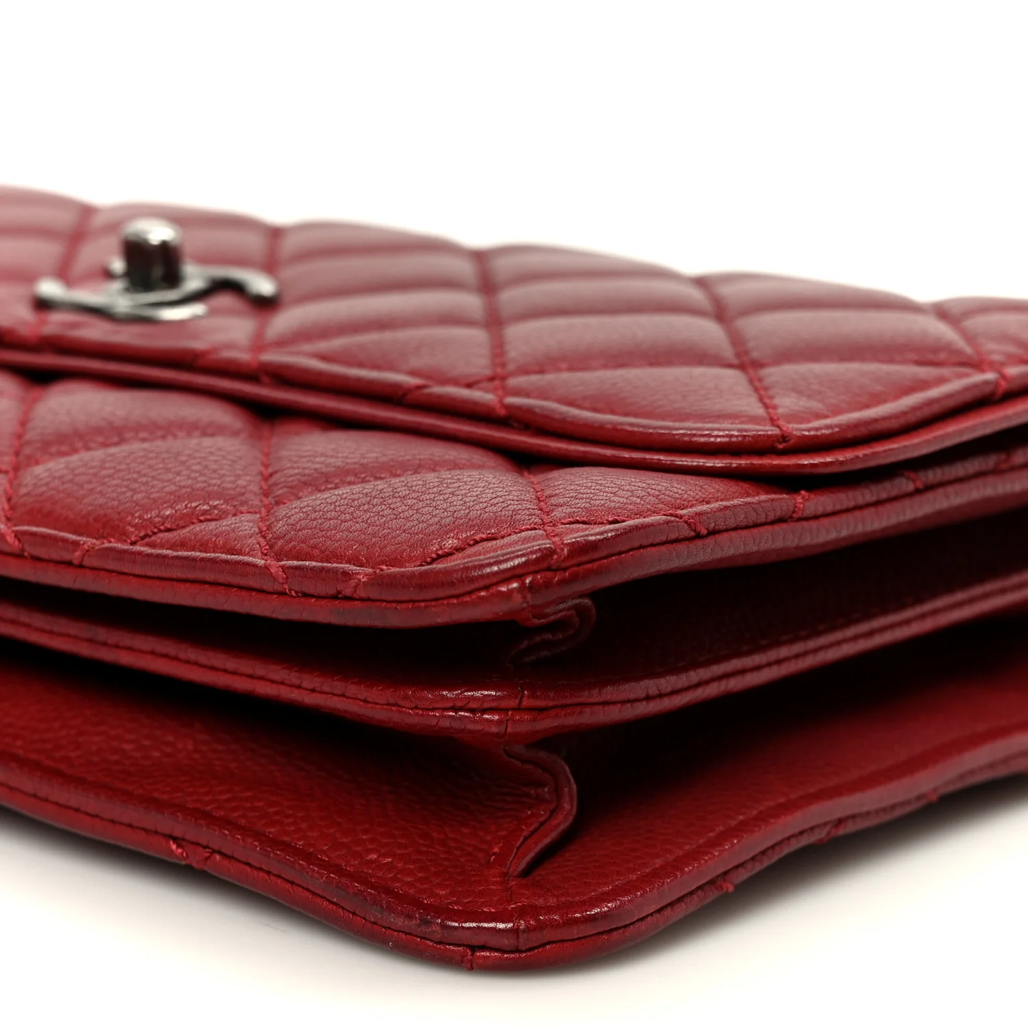 Caviar Quilted Flap With Chain Red - Image 12