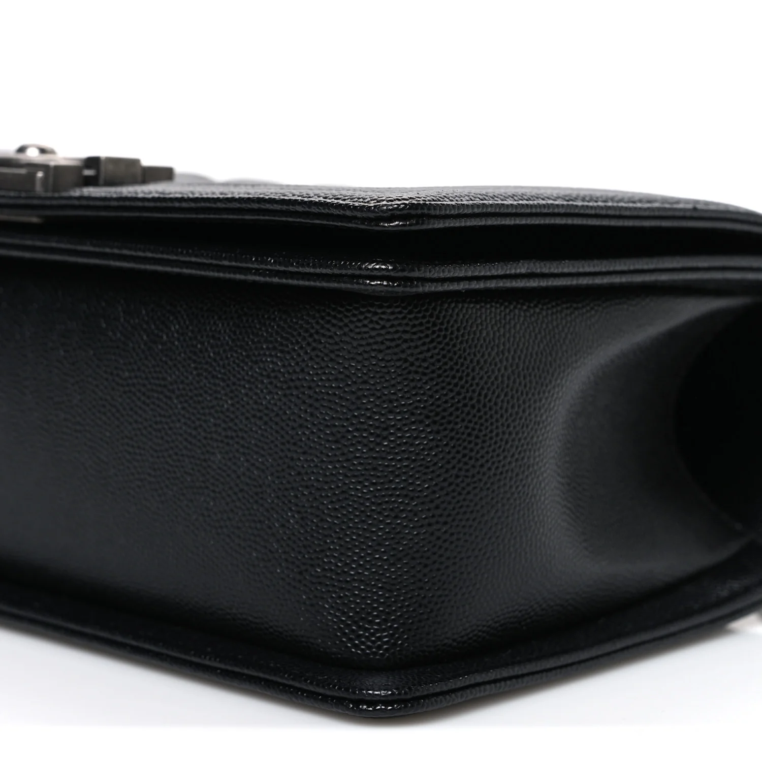Caviar Quilted Medium Boy Flap Black - Image 10