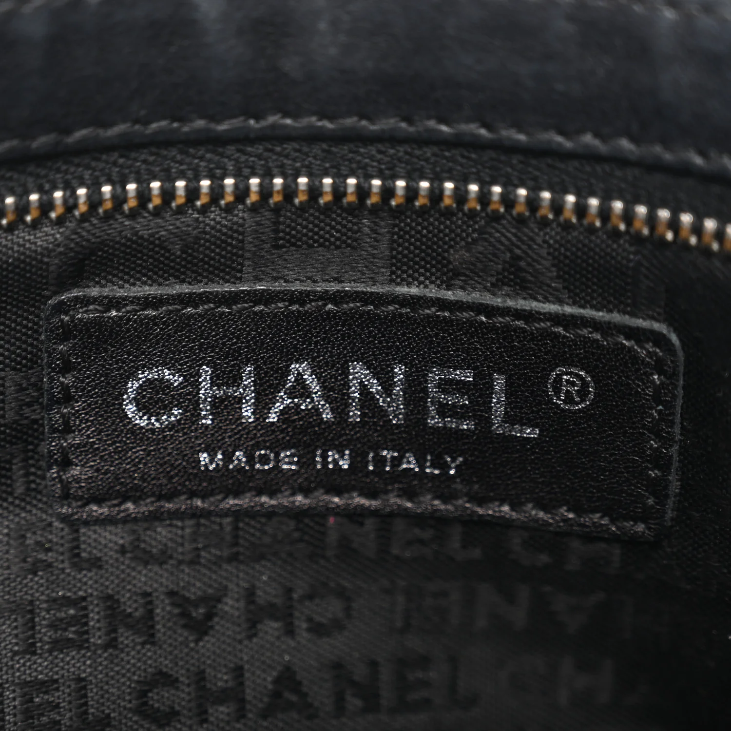 Lambskin Lax Pochette Black - Image 6