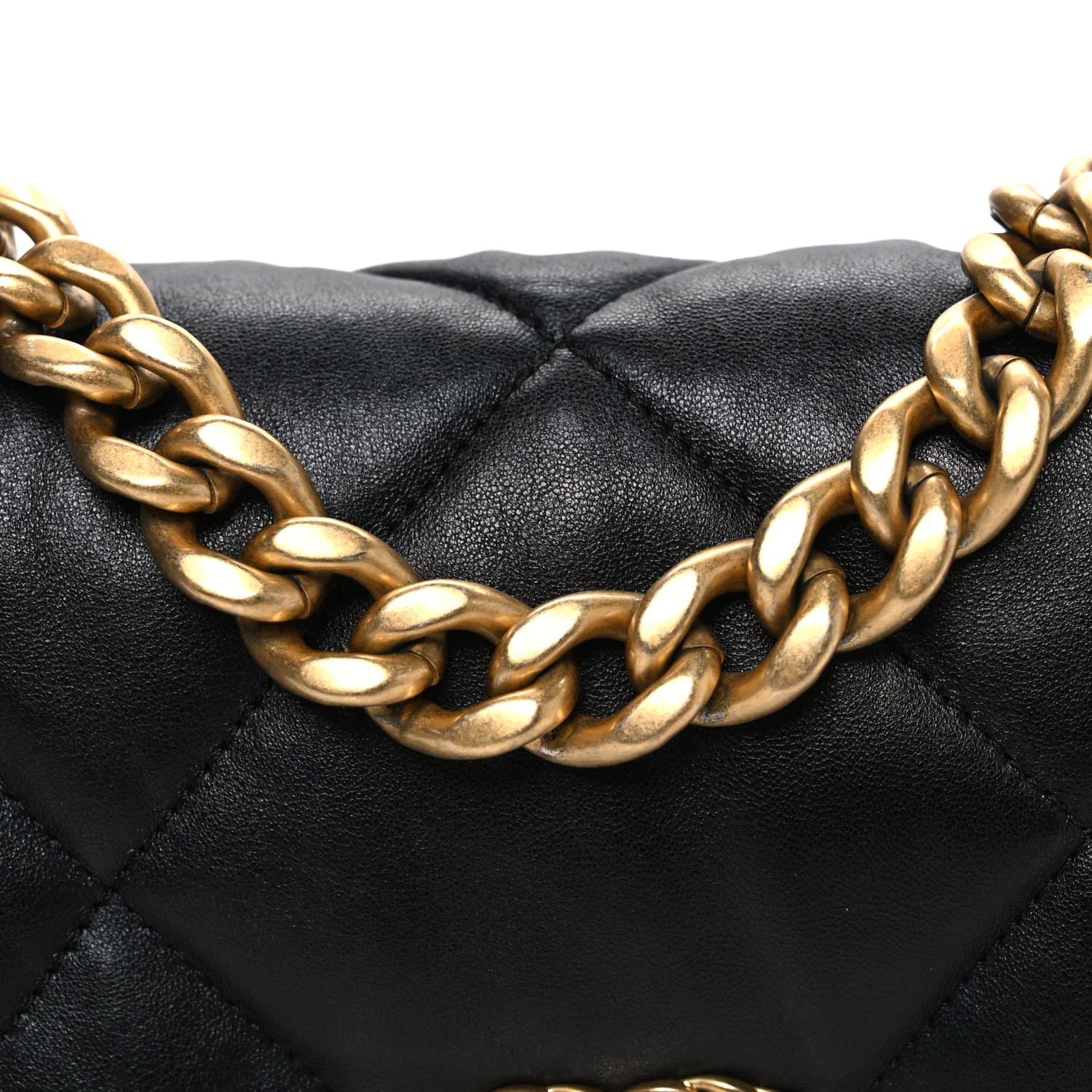 Lambskin Quilted Medium Chanel 19 Flap Black - Image 8