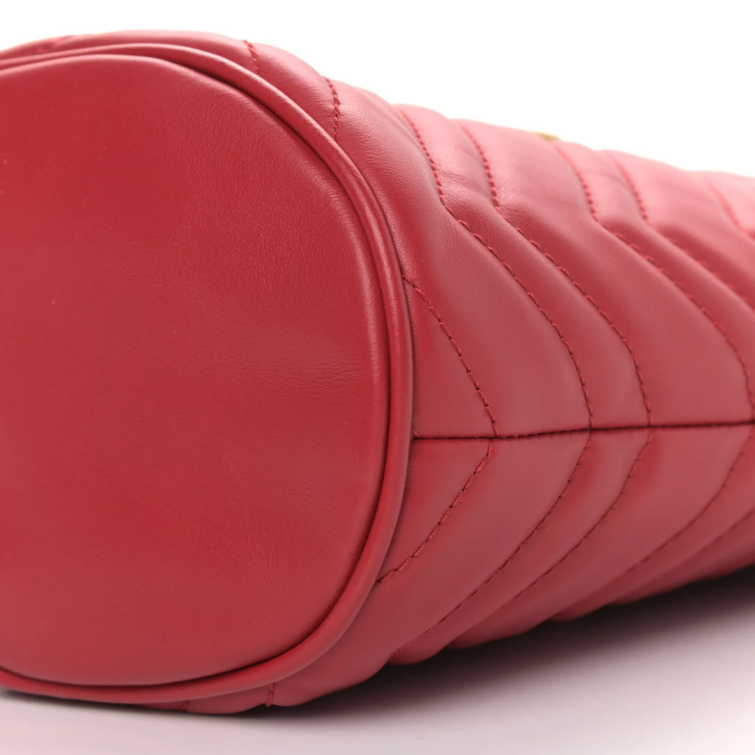 Calfskin Matelasse Mini GG Marmont 2.0 Bucket Bag Hibiscus Red - Image 9