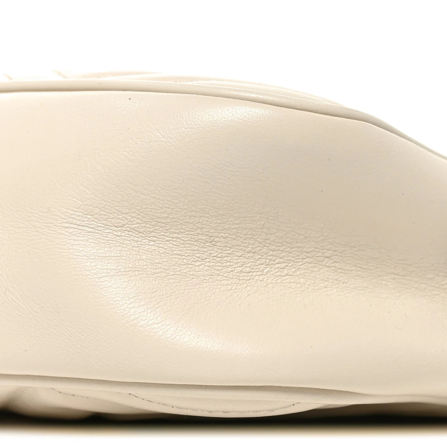 Calfskin Matelasse Small GG Marmont Chain Shoulder Bag White - Image 9