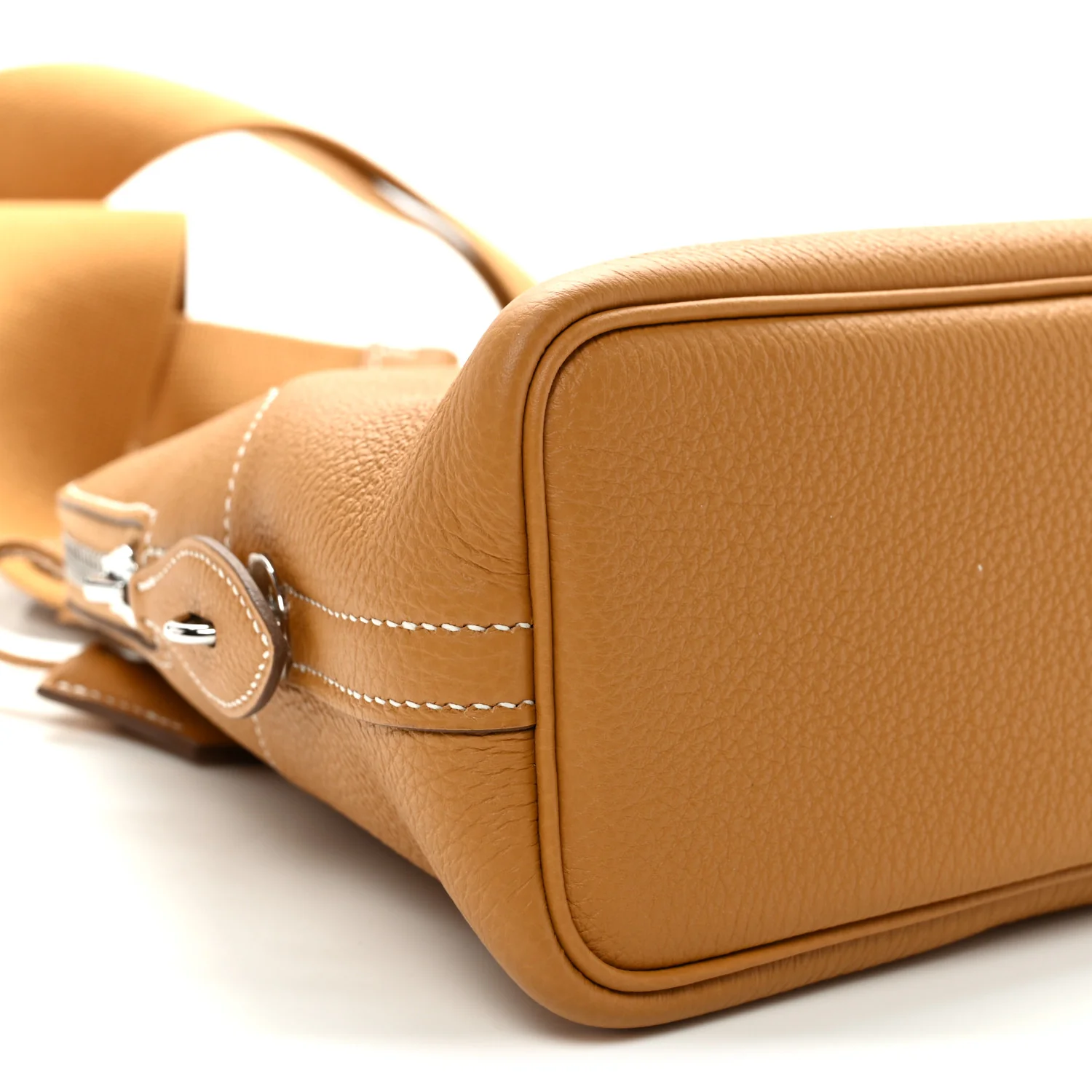Togo Bolide Messenger Bag Naturel Sable - Image 8