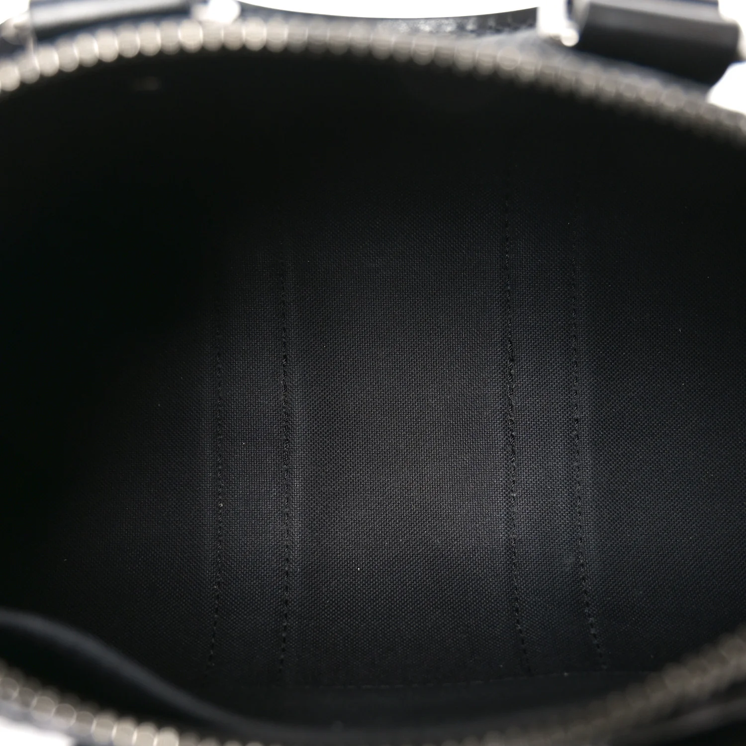 Reverse Monogram Eclipse Keepall Bandouliere 25 - Image 4