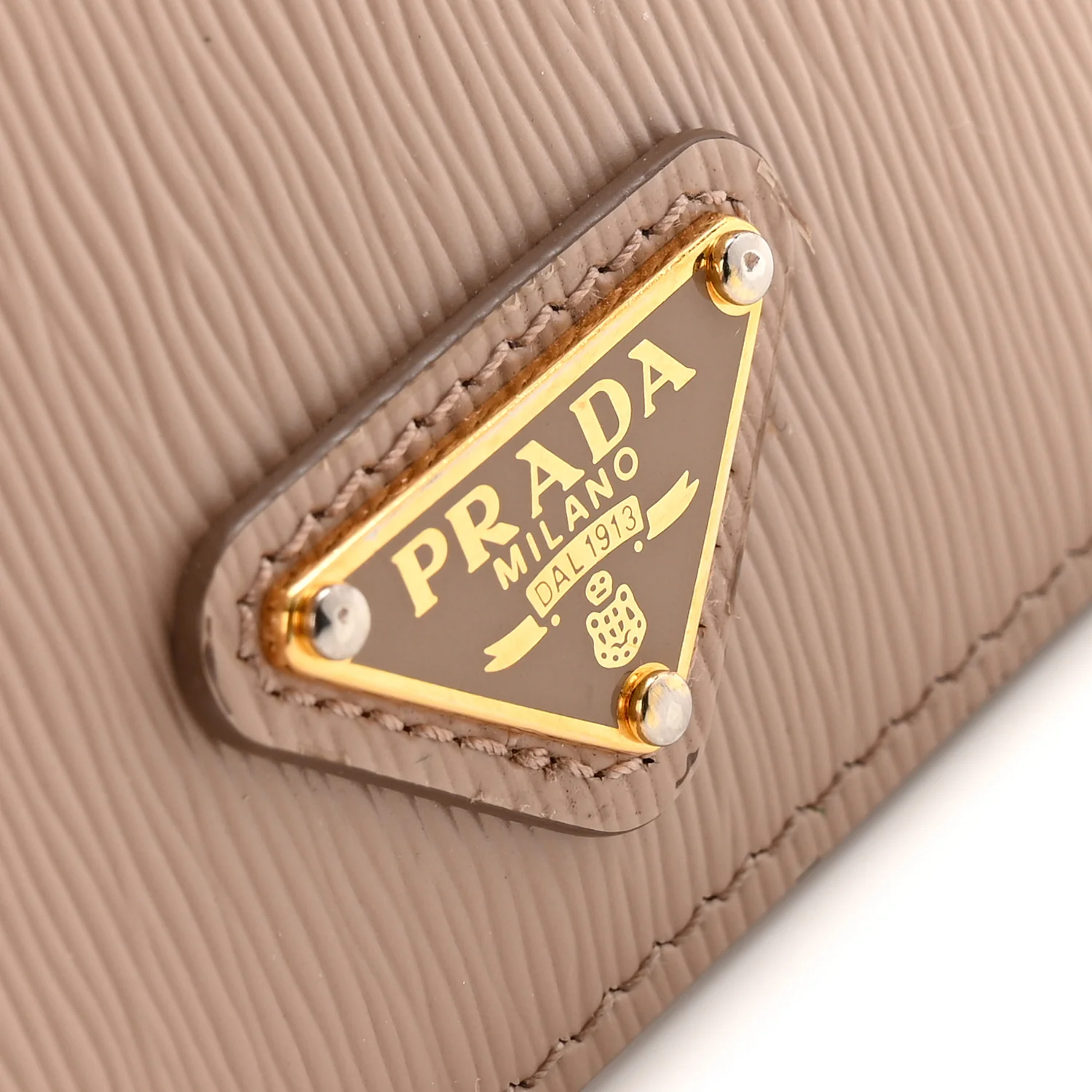 Vitello Move Triangle Card Case Cipria - Image 8